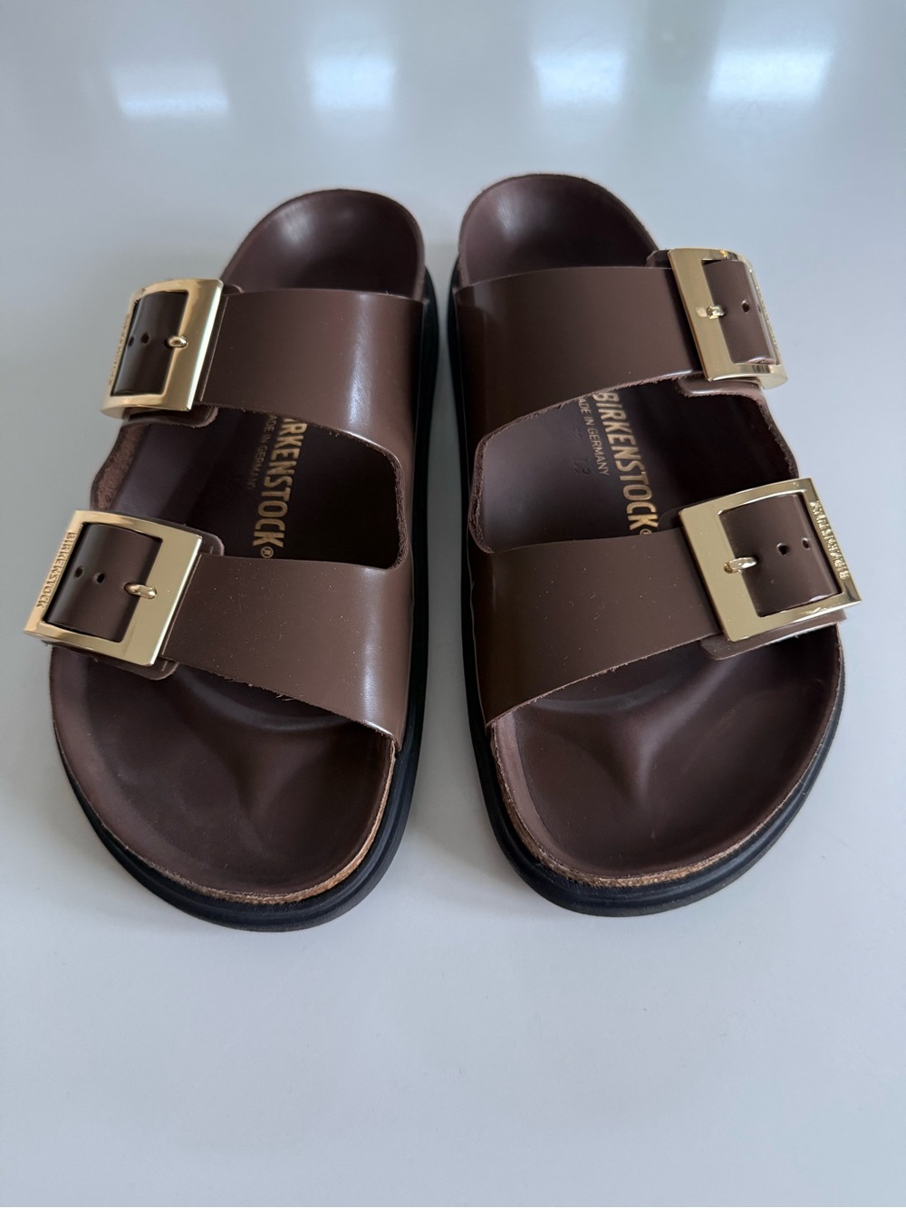 Birkenstock Arizona Droplet Buckle Sandal Carafe Brown with Gold Buckles size 41
